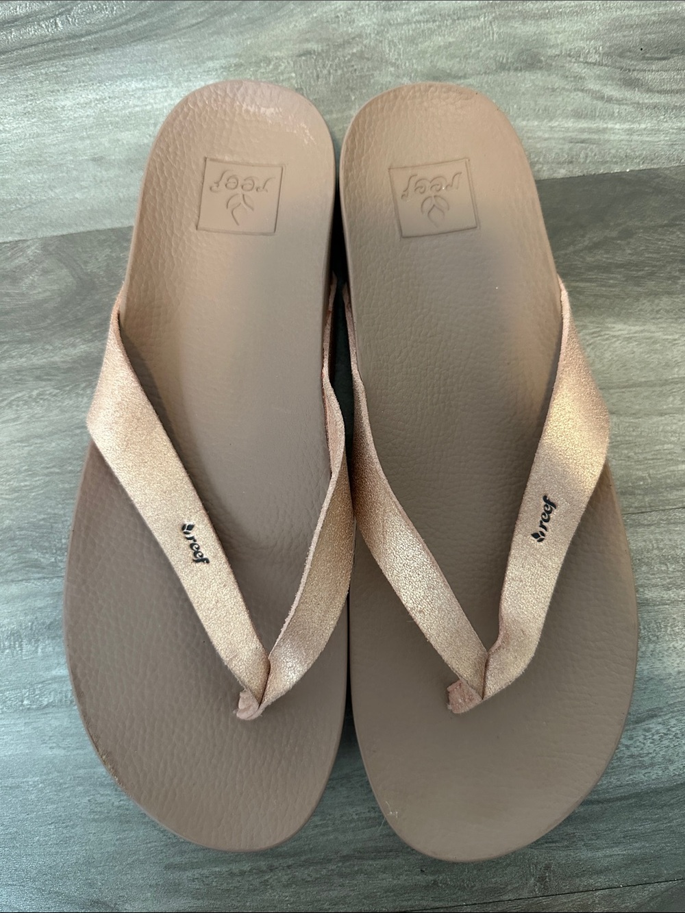 Reef Women’s Flip Sandals in Rose Gold and Tan - Picture 2 of 3